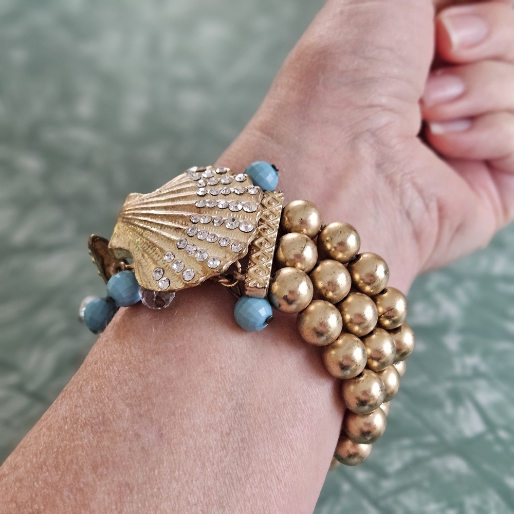 Gold and Blue Shell Bracelet - Picture 6 of 7